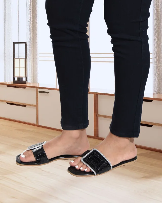 Ladies Black Flat  Sandal